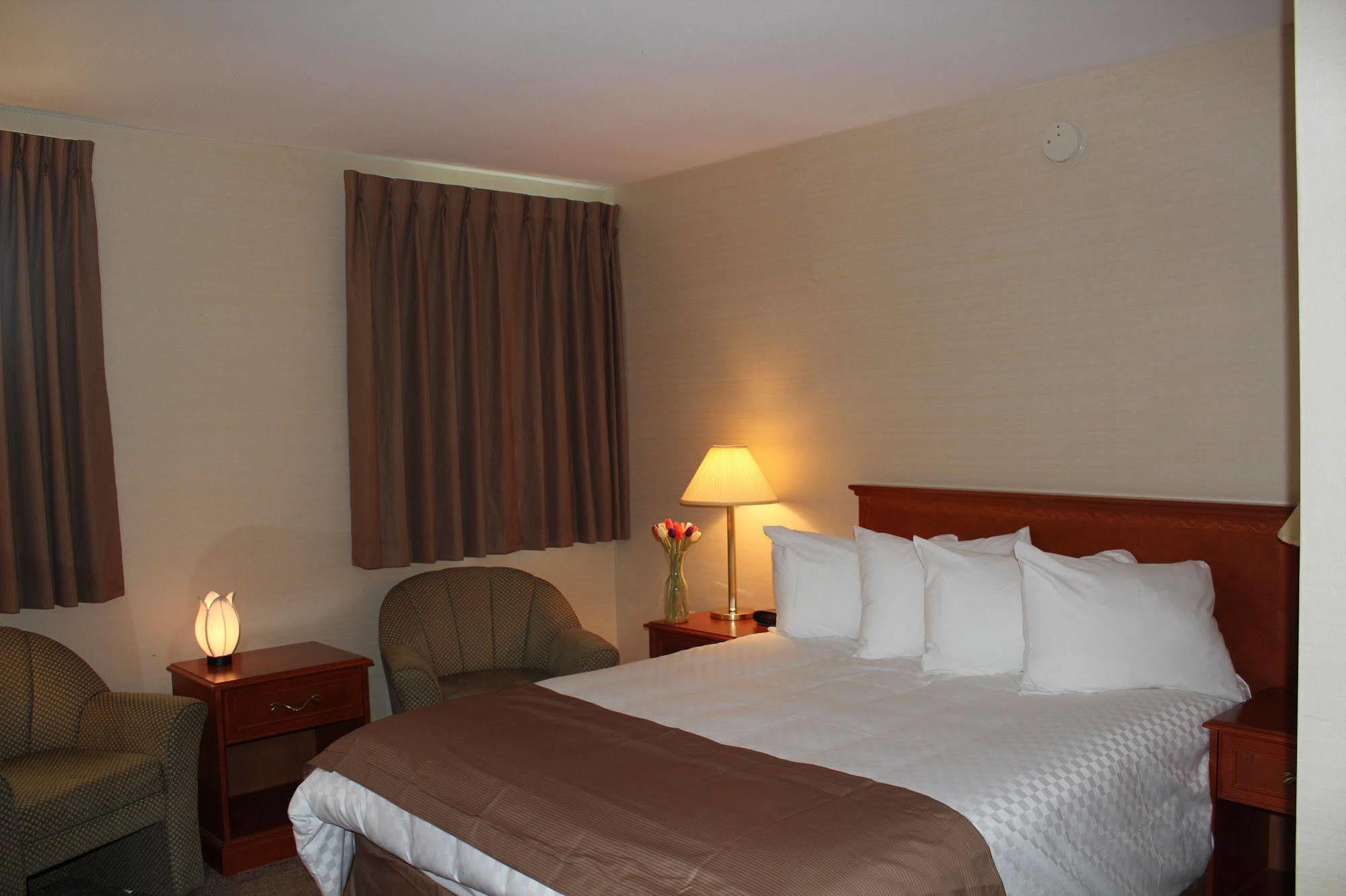 Hotel Mount Pearl Mount Pearl Park ภายนอก รูปภาพ