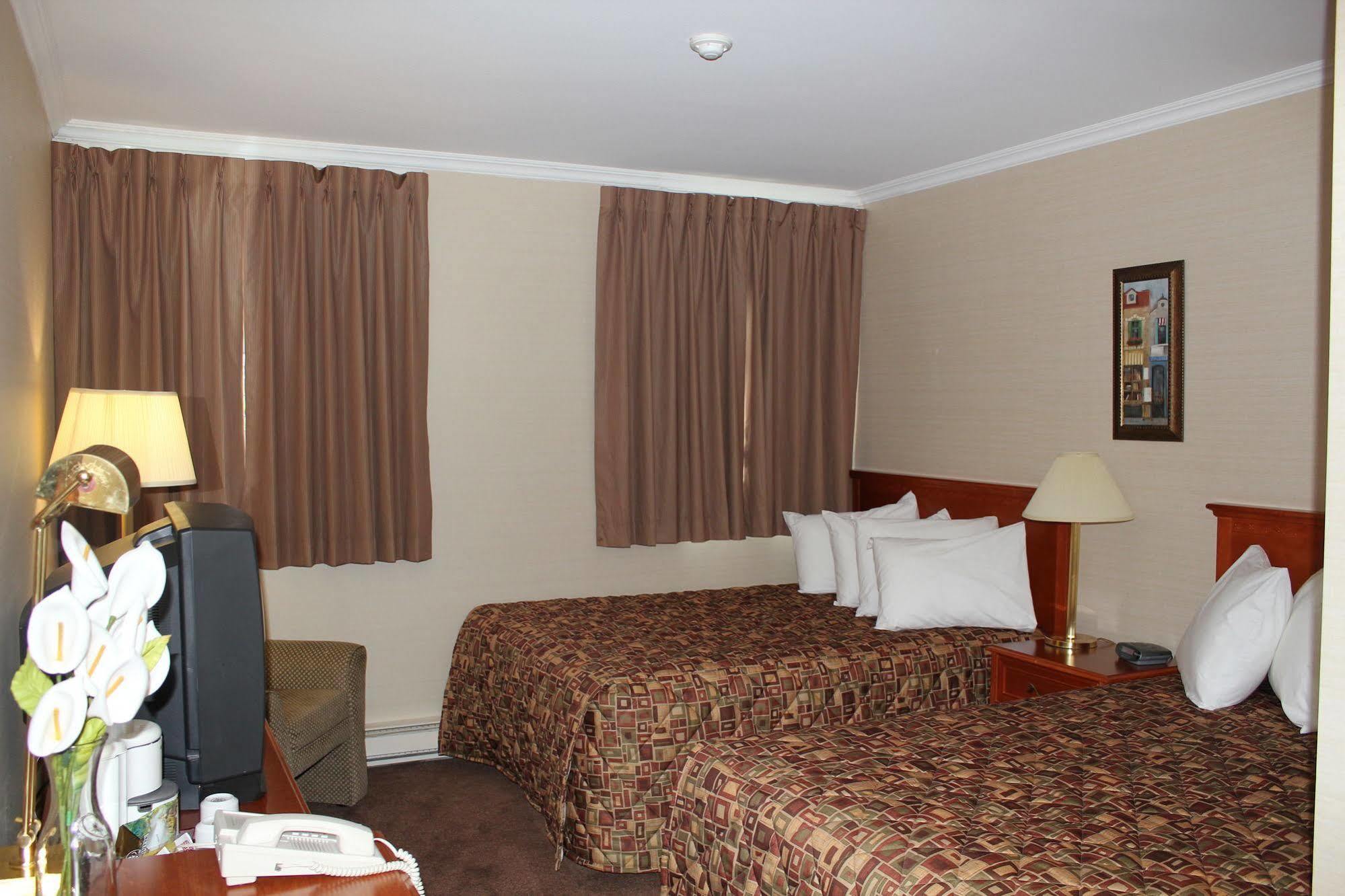 Hotel Mount Pearl Mount Pearl Park ภายนอก รูปภาพ