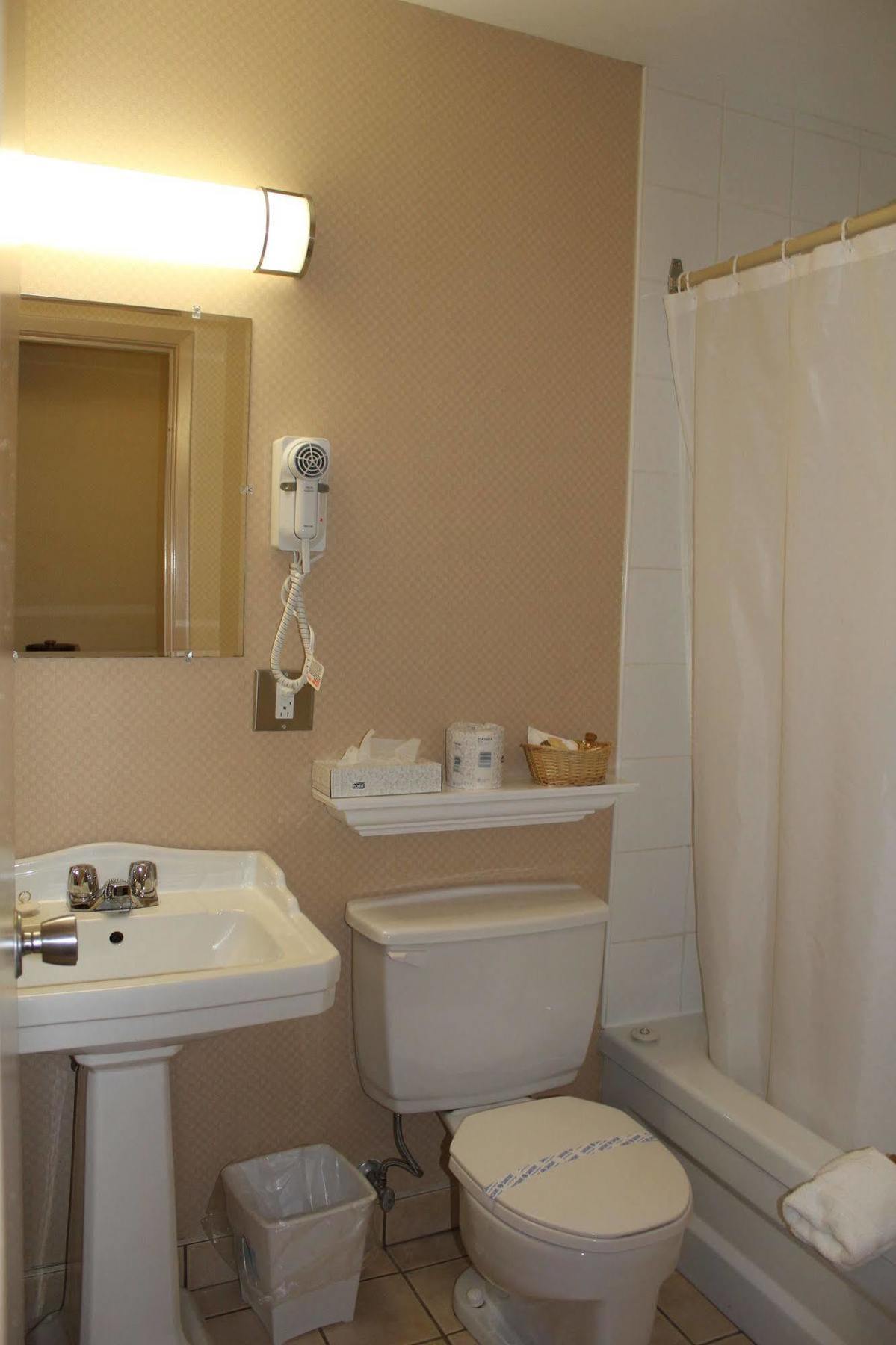 Hotel Mount Pearl Mount Pearl Park ภายนอก รูปภาพ